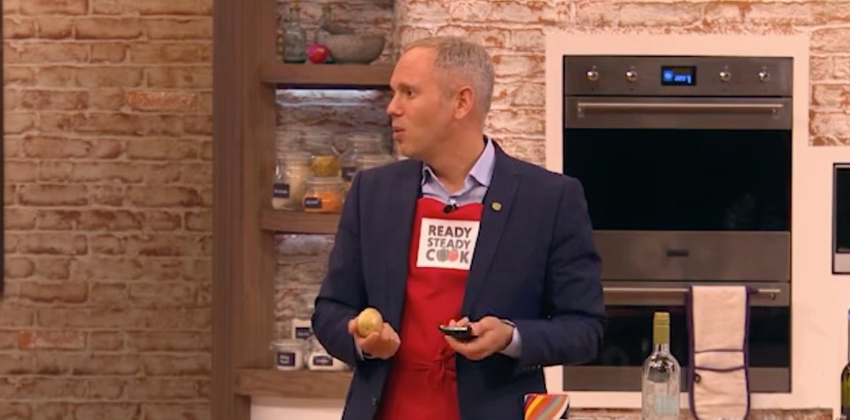 Super-brainy Judge Rinder is left completely baffled by a potato peeler on Ready Steady Cook.