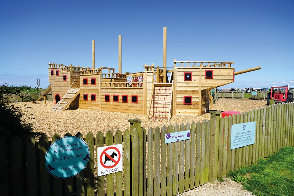 This family-friendly park offers kids and adults the touches that make holidaying a breeze