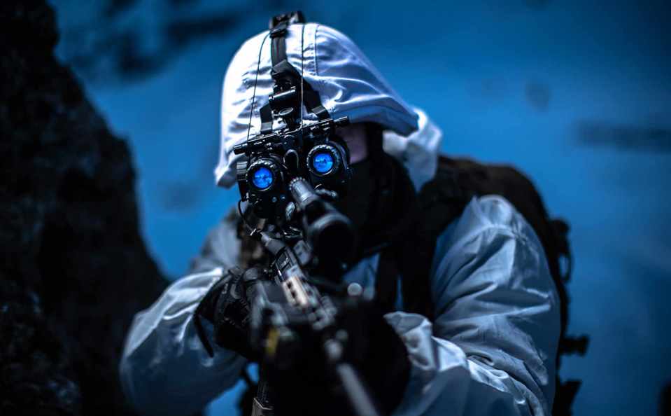 Hille James Hillinga captured soldiers training amid cold temperatures in Austria