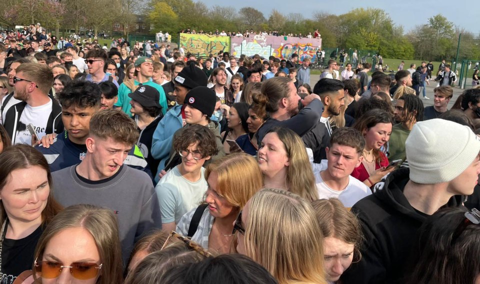 A huge crowd of fans turned up to the gig
