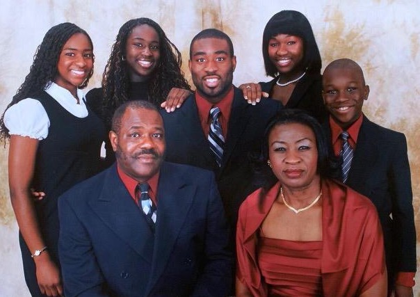 Young Daryl (far right) with his three sisters, brother and parents back in Oklahoma, USA