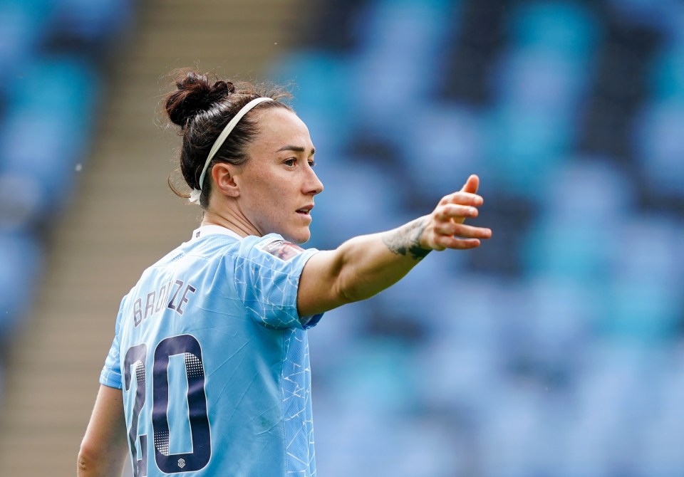 Bronze says all the footballers she has played with have received abusive messages online