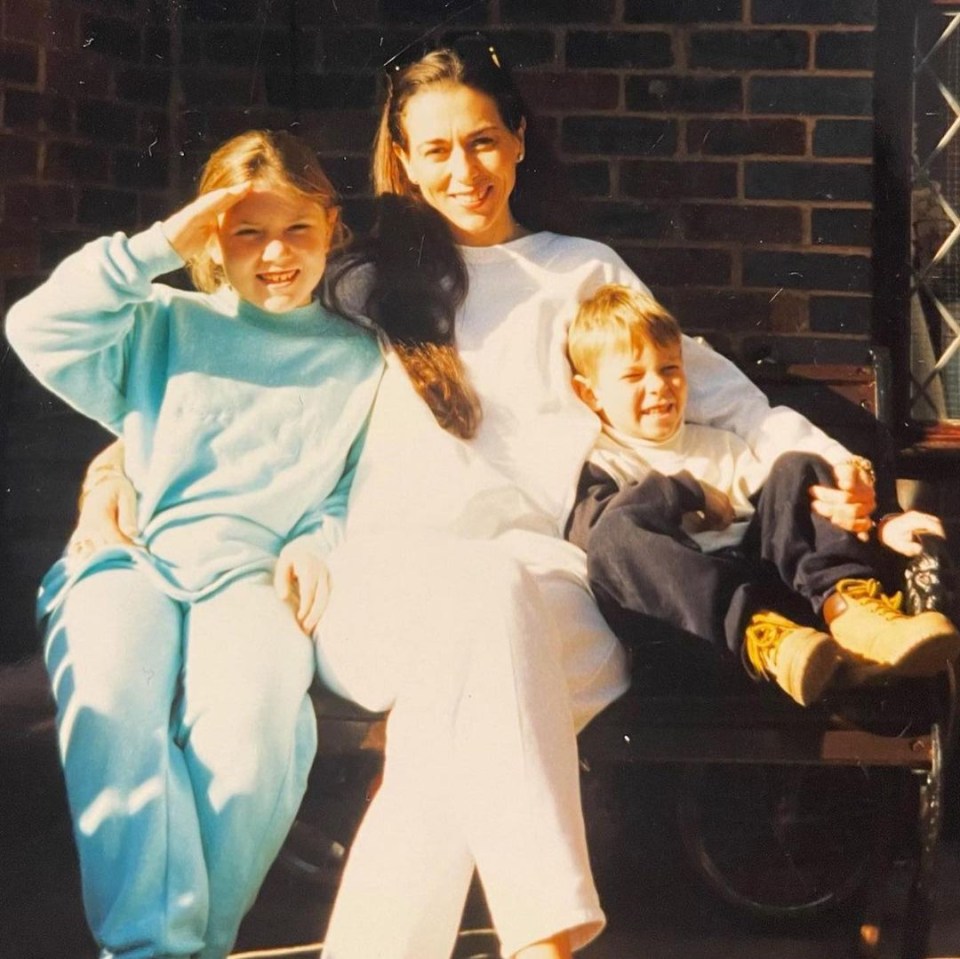 Joey's sister Frankie was 13 at the time of their mother's death