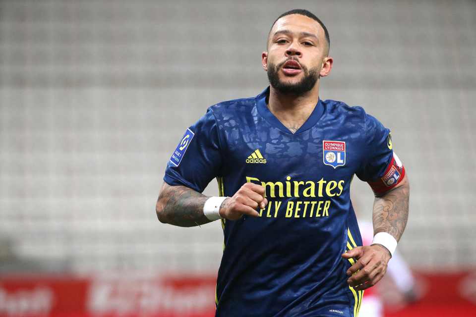 Koeman hopes to bring in Depay instead of Aguero