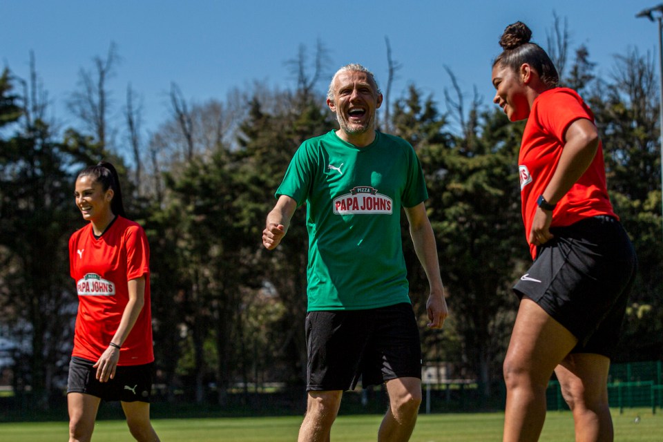 Jimmy teamed up with Papa John’s to dish out £100,000 to grassroots clubs that have been hit by the Covid restrictions