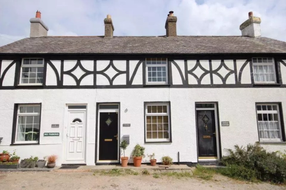 This charming two-bed Welsh cottage boasts stunning views of both Conwy Castle and the famous Carneddau mountains