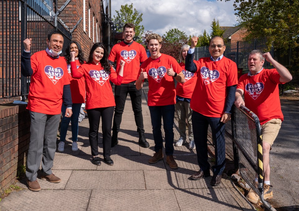 Curtis and AJ with our Jabs Army volunteers in Plumstead