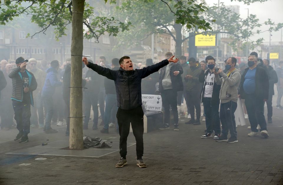 Spurs fans vent their anger against the club