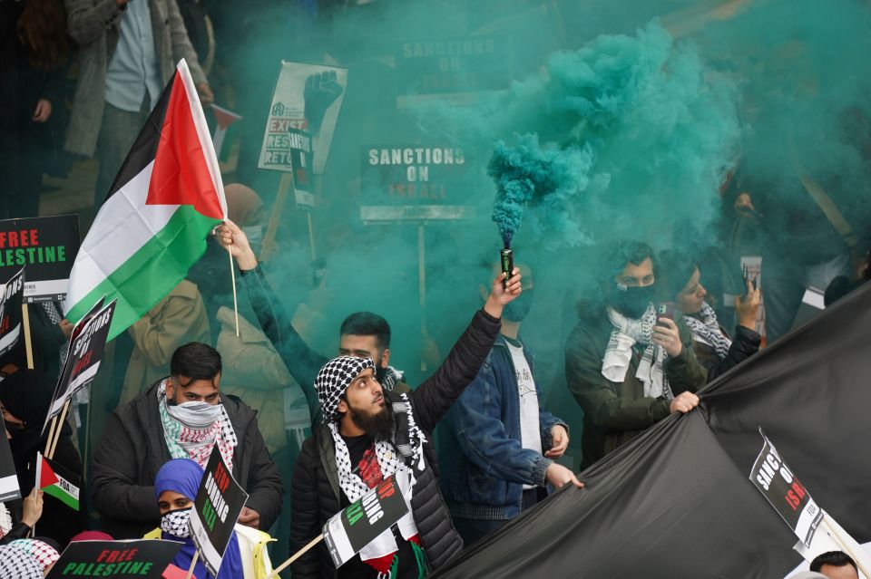 The dramatic scenes unfolded after a ceasefire was declared