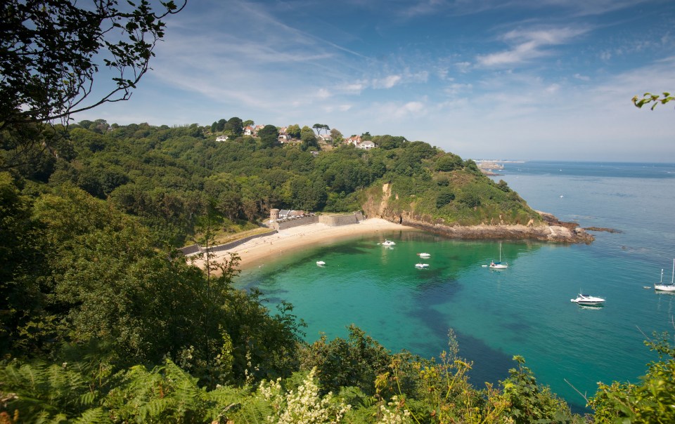 Guernsey plans to welcome UK tourists from July