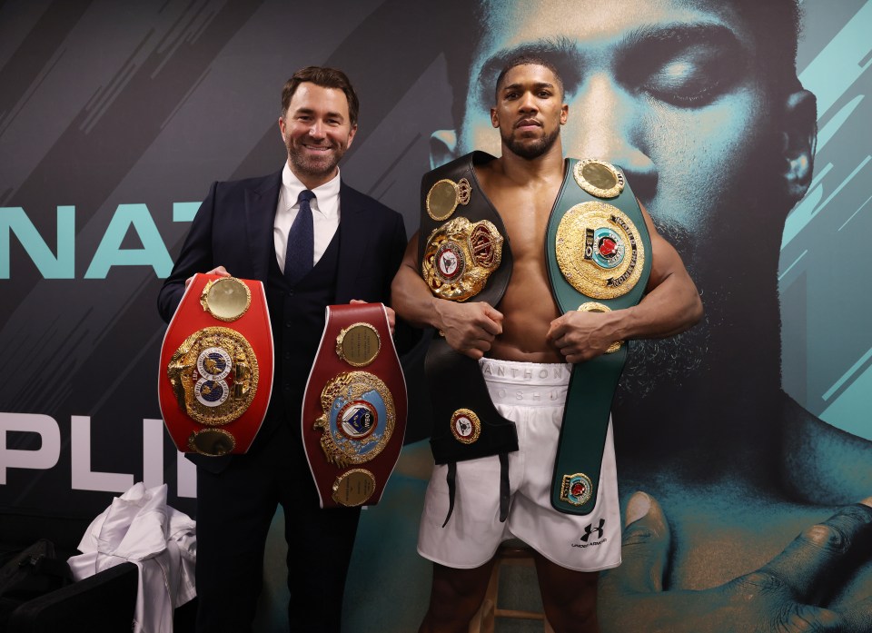 Eddie Hearn doesn't want Joshua's mandatory against Usyk to go to a purse bid