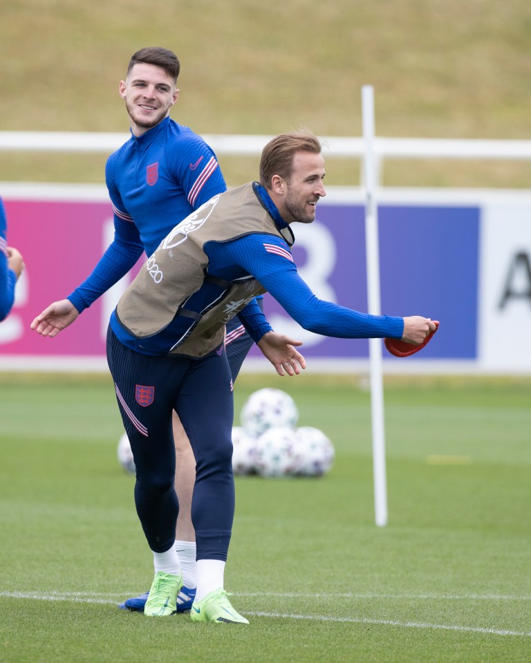 England will seal their qualification to the Round of 16 with a win against Scotland