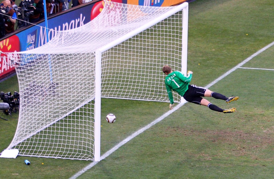 Frank Lampard's 'ghost goal' cost England against Germany at the World Cup in 2010