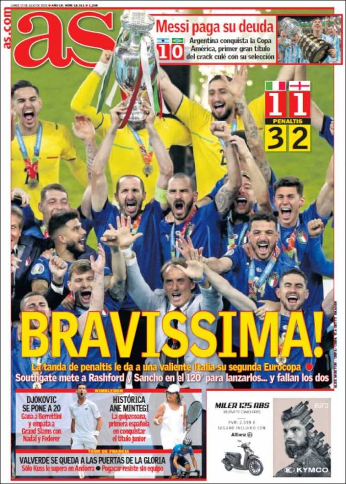 AS congratulate the victorious Italians