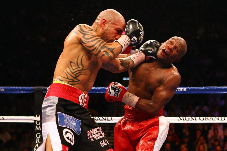 Miguel Cotto was beaten by Floyd Mayweather in 2017