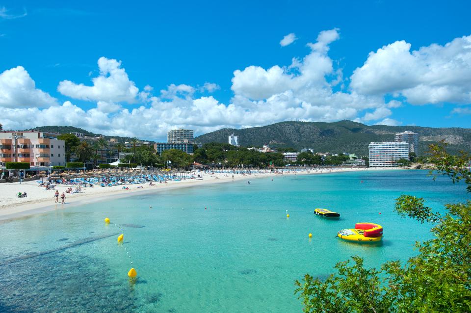 Jet2holidays has launched a new campaign, offering holidaymakers the opportunity to bid for their next holiday