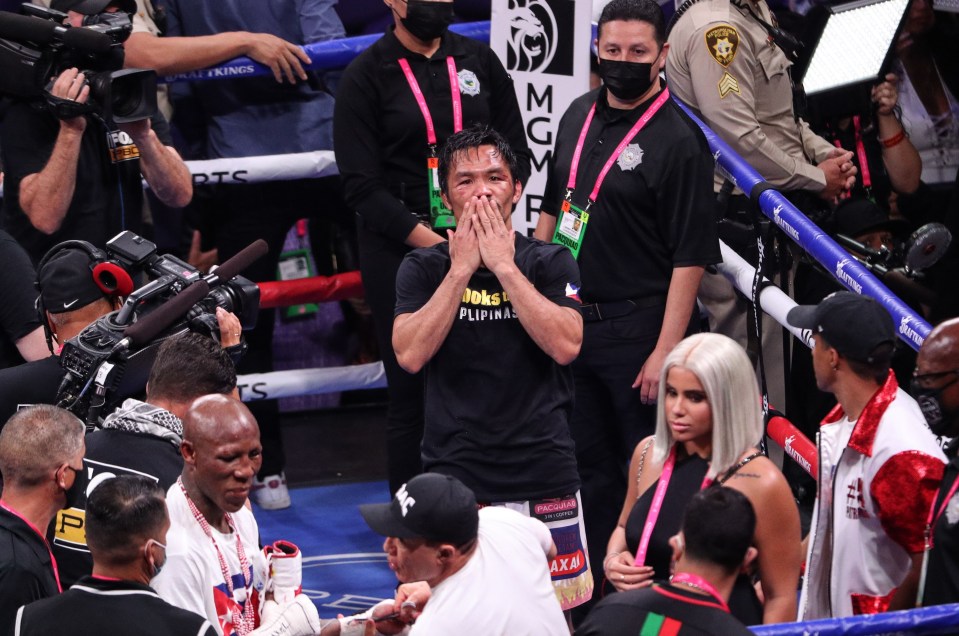 Pacman blows a kiss to his legions of supporters in the T-Mobile Arena and around the world