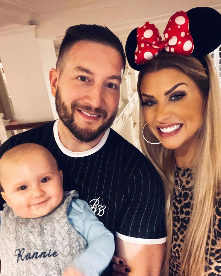 Mrs Hinch earns over £11,059 per post on instagram