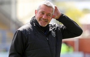 Emotional Daryl Powell gets reminders of being Castleford fan before last home game