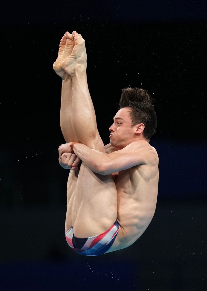The late 31-year-old previously coached Olympic gold medallist Tom Daley