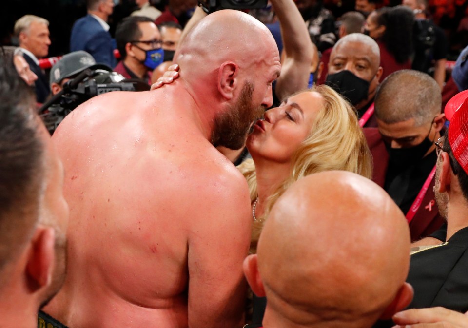 Paris was quick to congratulate her husband
