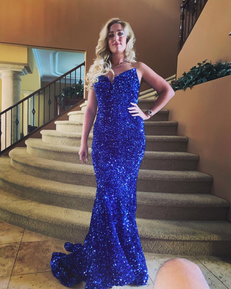 Paris dazzled in a sparkly blue dress