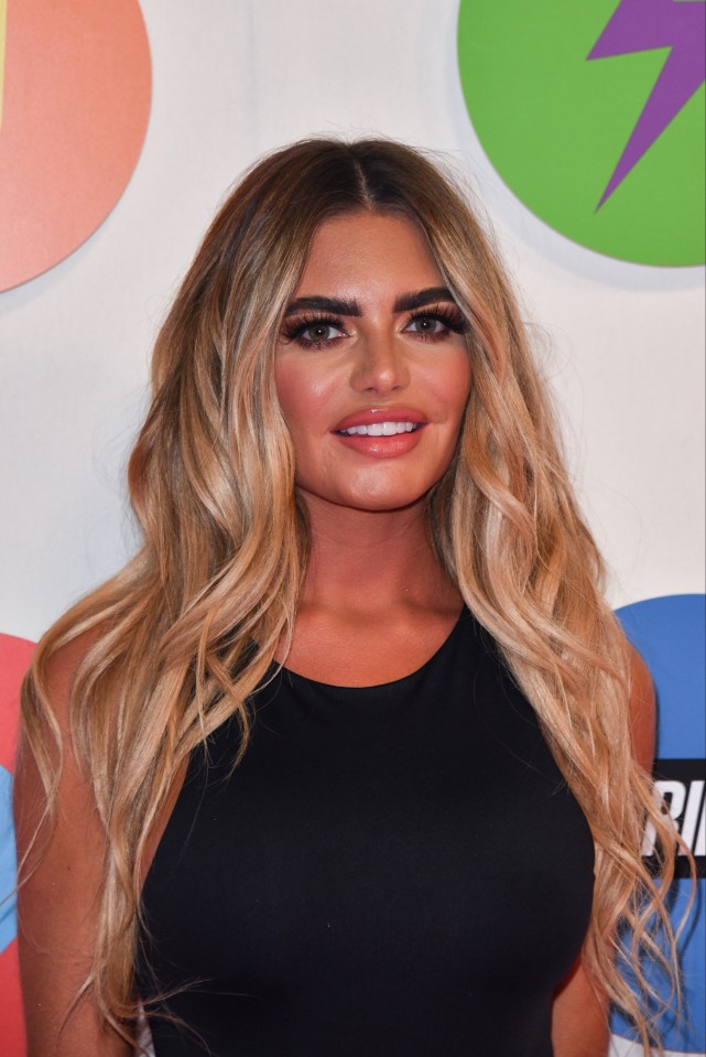 Megan looked incredible in a face full of glam make-up