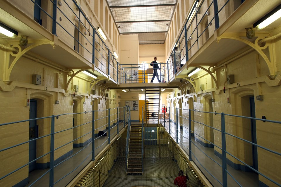 Mobile phones will be handed to lags so they can chat to family from their cells