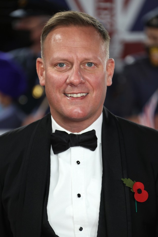 Antony Cotton has signed a 'big money' deal to remain on Coronation Street until late 2022