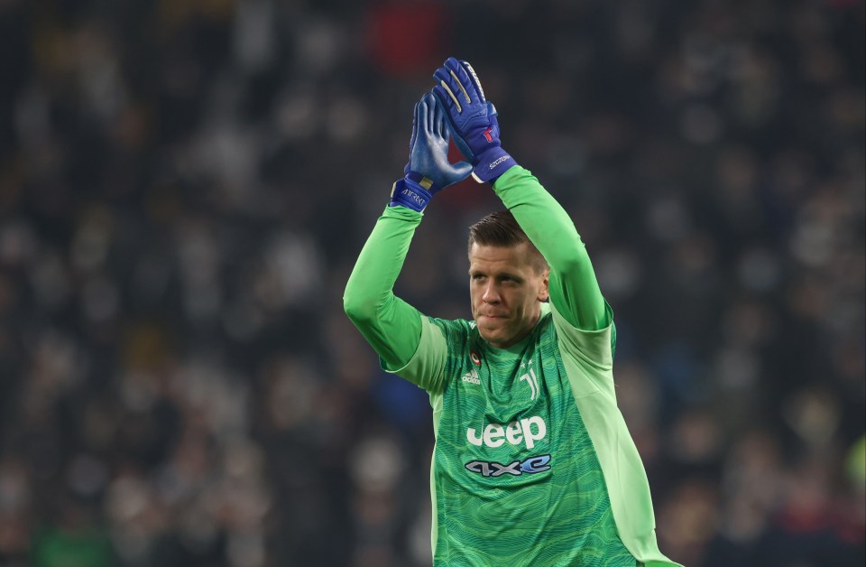 Wojciech Szczesny kept a clean sheet Juventus' 2-0 win over Cagliari