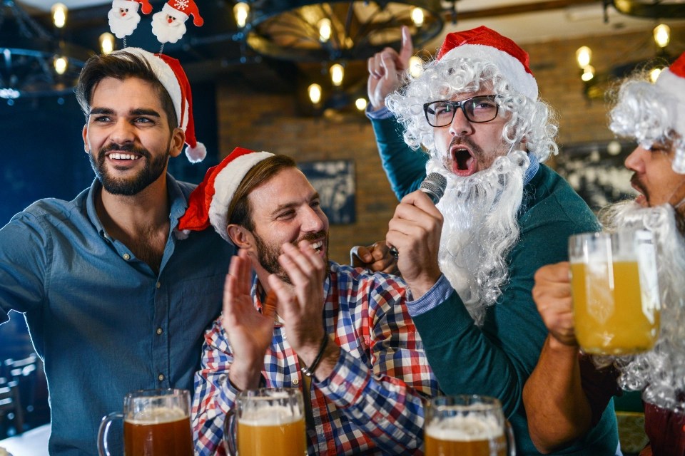 Brits are being left with a stark choice as Omicron numbers soar - do they party in the pub with mates...
