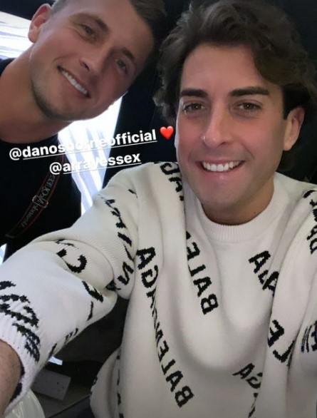 Arg and Dan posed for a selfie