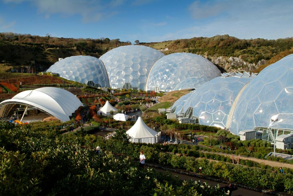 Visit Britain has teamed up with the National Lottery to offer 240,000 discount vouchers to hundreds of top UK attractions