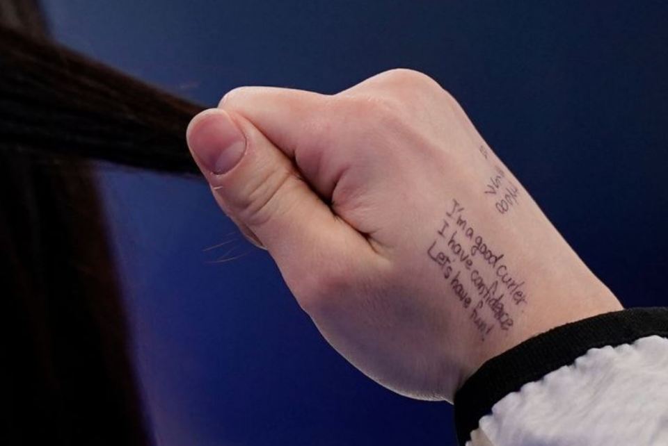 Fujisawa has a heart-warming message written in ink on her hand