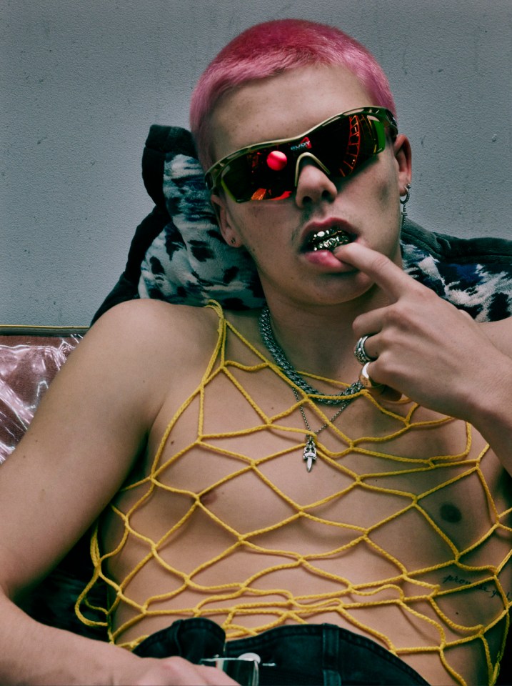 The wannabe singer showed off his grills