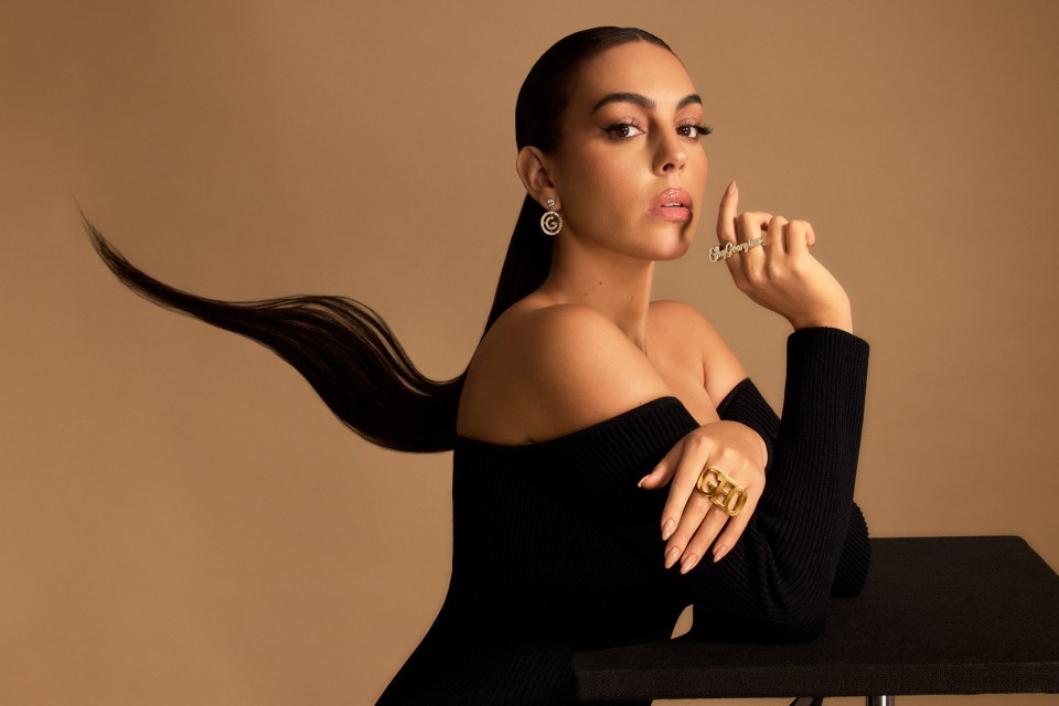 Cristiano Ronaldo’s girlfriend Georgina Rodriguez could easily pass for Kim Kardashian
