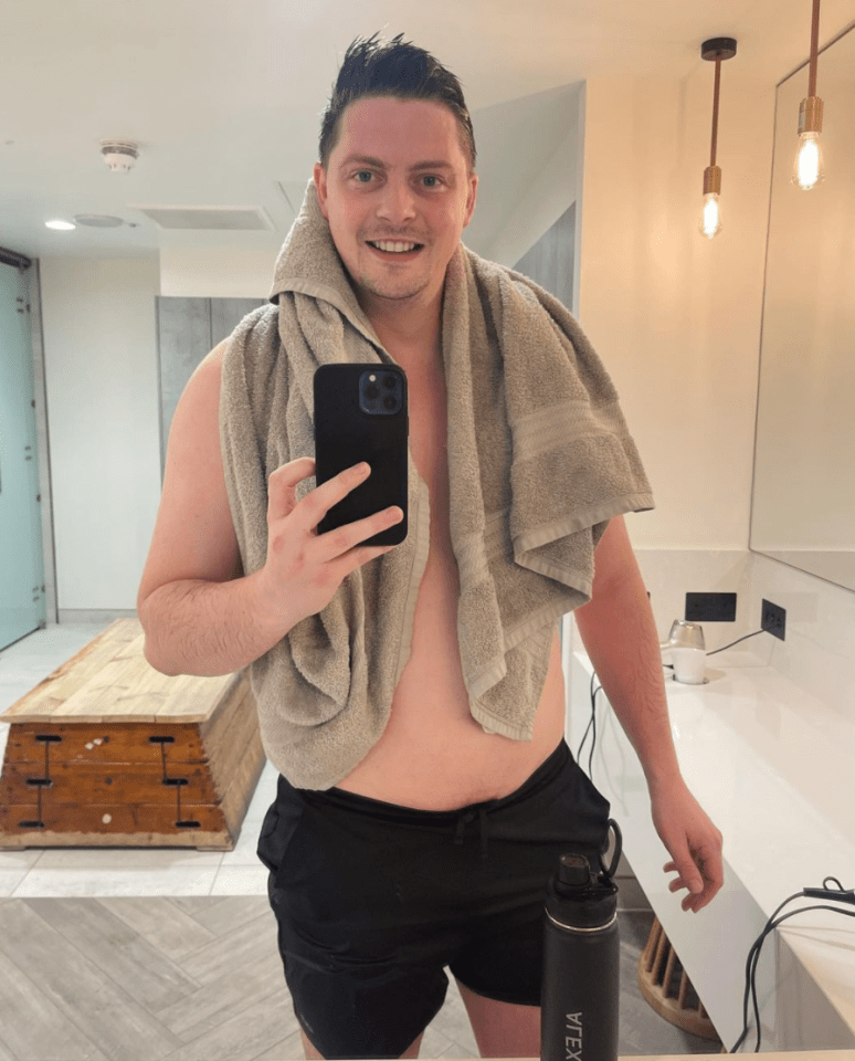Dr Alex George snapped a photo in the gym changing rooms