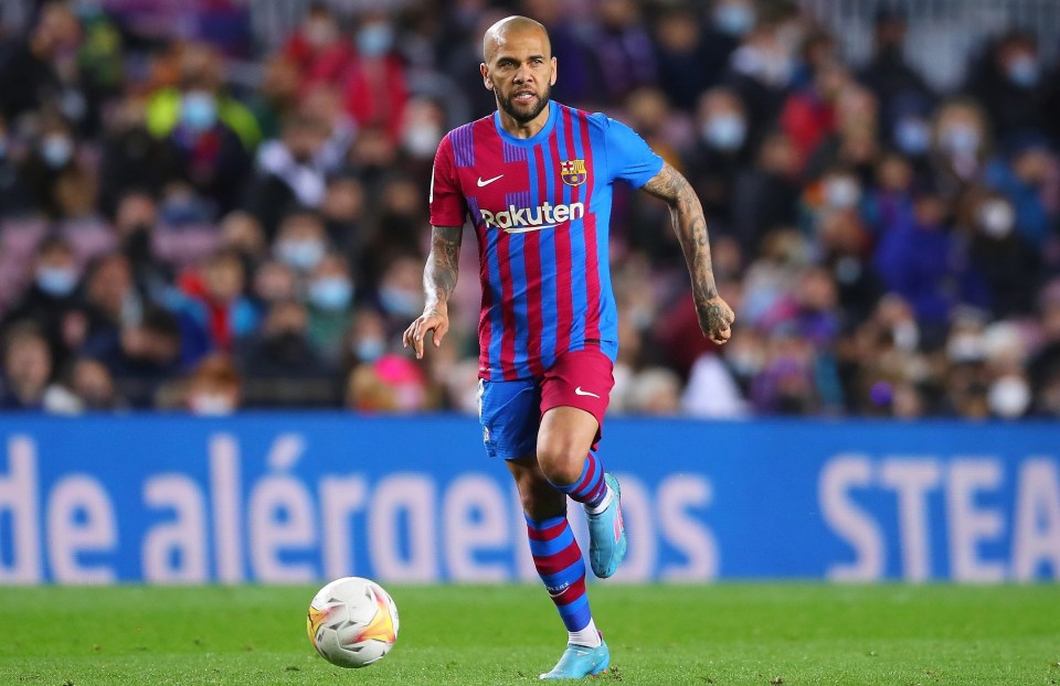 That's the view of Barca veteran Alves who wants Messi to return to Spain to play alongside him