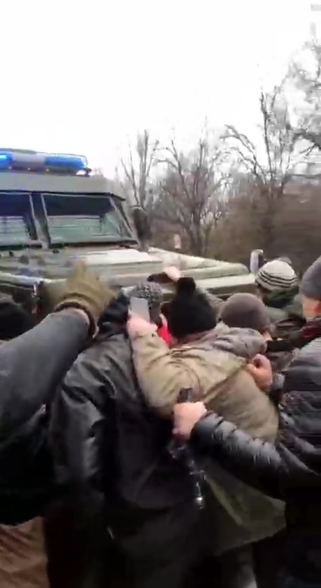 Ordinary Ukrainians have held up a Russian military convoy in Melitopol