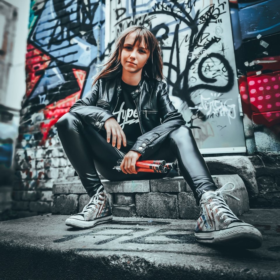 The new Eccaia - with long hair, leather trousers and attitude