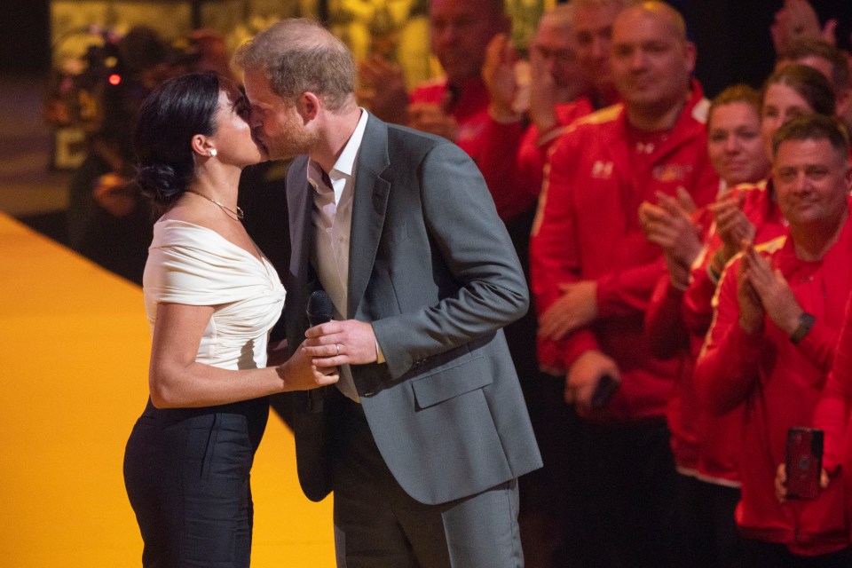 The couple share a kiss during the opening ceremony of the Invictus Games