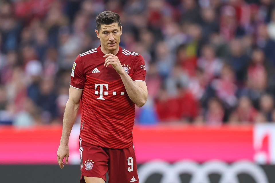 Barcelona are still working on recruiting Lewandowski from Bayern