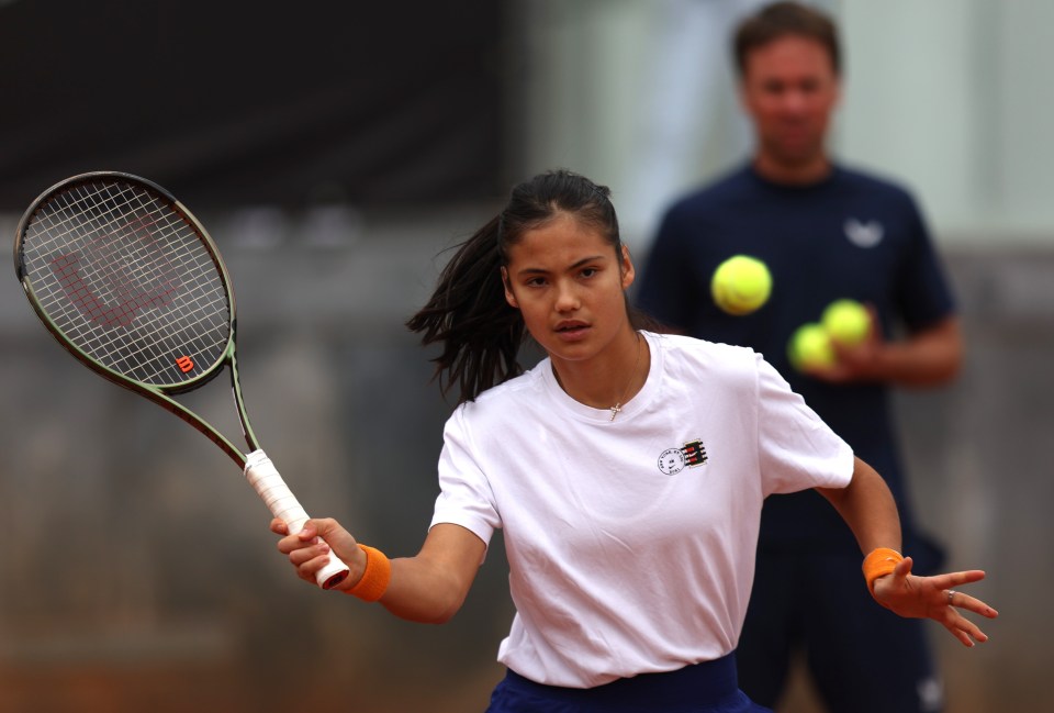 Raducanu, 19, takes on Bianca Andreescu this afternoon