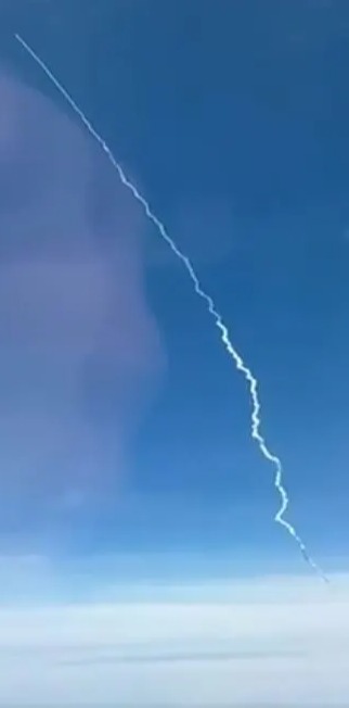 The pilots were allegedly told to 'turn left 90 degrees immediately!'