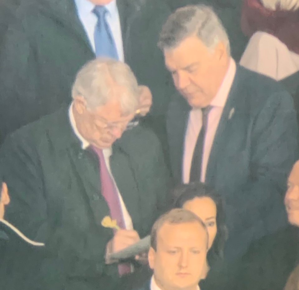Ferguson could be seen signing something alongside Allardyce