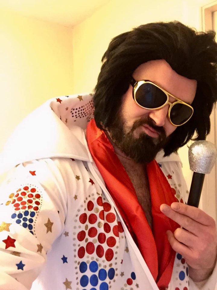 Aaron Riley proposed to his fiancée Katie by serenading her while he was dressed in a Presley-style gold jumpsuit