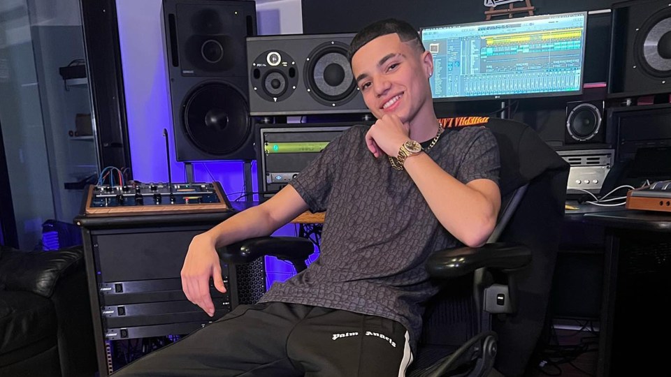 Junior's track Slide topped the charts, and outselling former One Direction singer Harry Styles, and Lady Gaga.