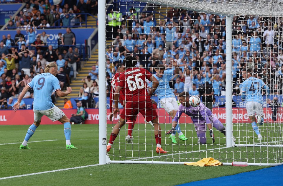 Julian Alvarez equalises for Man City