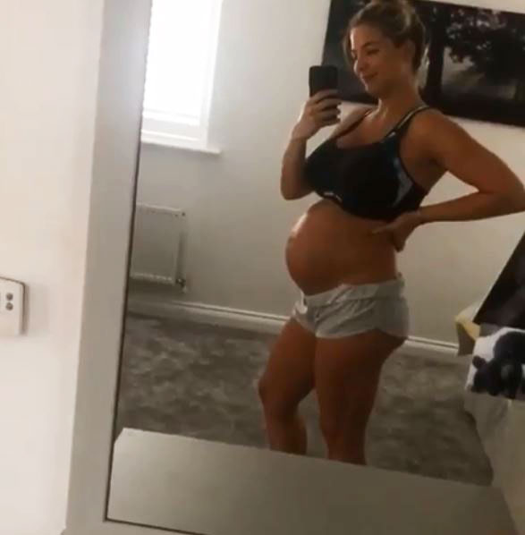 The star shown in a selfie when she actually was pregnant in 2019
