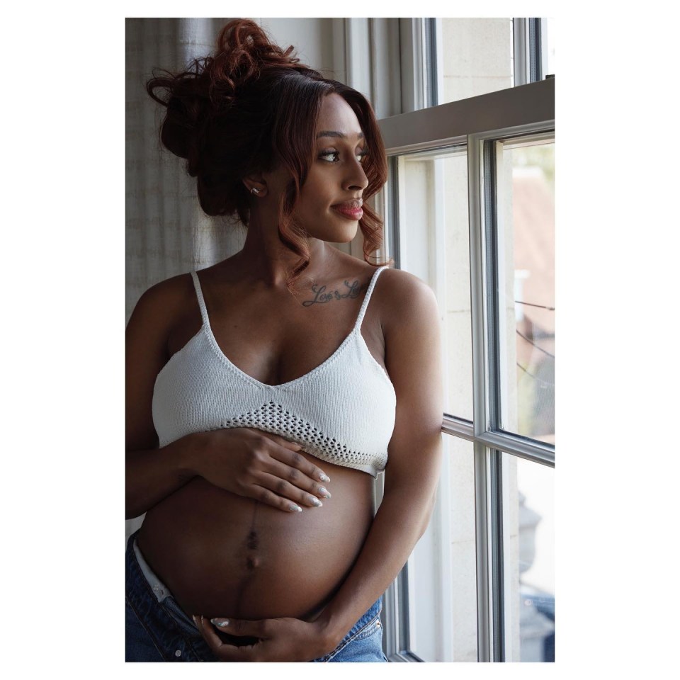 Alex documented her pregnancy on social media
